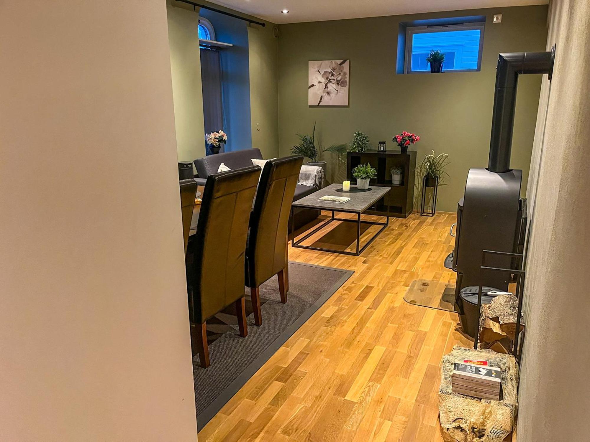 Two-Bedroom City Apartment With Fire Place, Free Parking And Fjordview Terrace - Calm And Central Ålesund Exterior foto